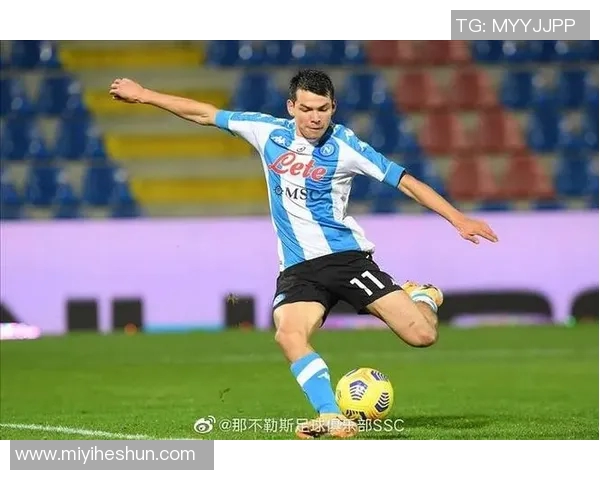 紫色足球明星的魅力与成就揭秘及其精彩瞬间图片欣赏